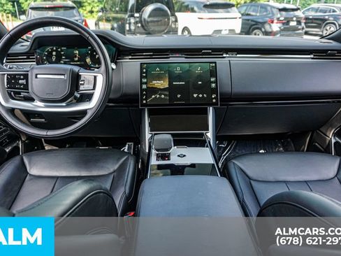Used 2025 Land Rover Range Rover SE AWD/4WD image 25