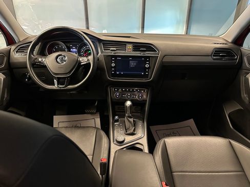 Used 2019 Volkswagen Tiguan SE AWD/4WD image 9