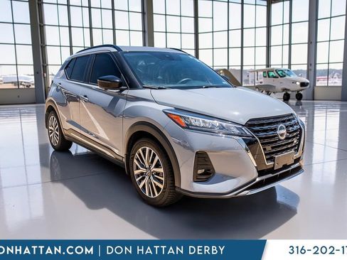 Used 2023 Nissan Kicks SR w/ SR Premium Package FWD image 36