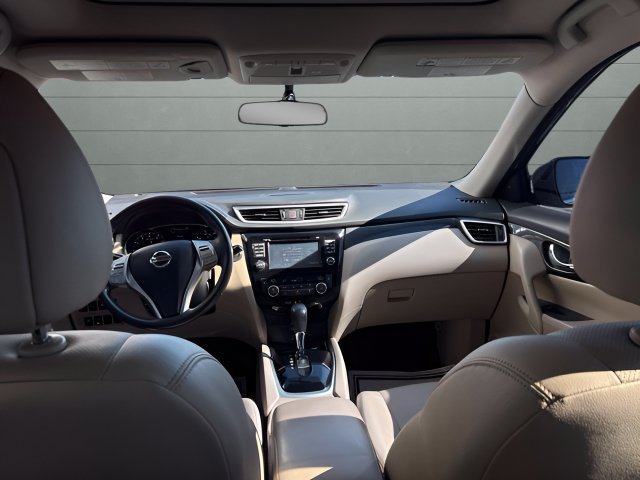 Used 2016 Nissan Rogue SL w/ SL Premium Package FWD image 9