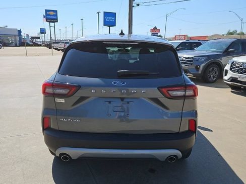 Used 2024 Ford Escape Active w/ Cold Weather Package FWD image 4