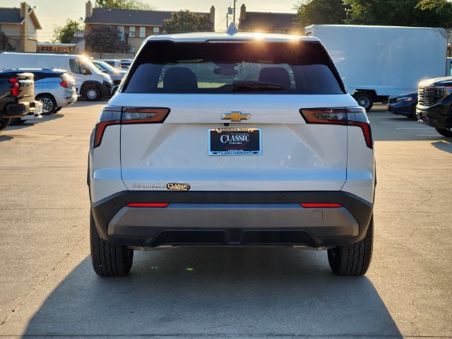 Used 2026 Chevrolet Equinox LT FWD image 12