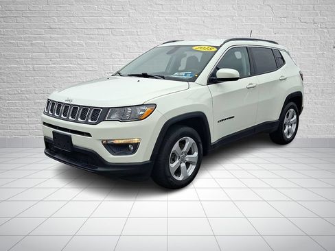 Used 2018 Jeep Compass Latitude w/ Popular Equipment Group FWD image 1