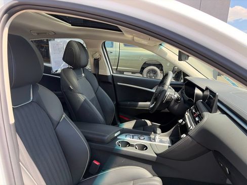Used 2026 Genesis G70 2.5T Prestige AWD/4WD image 9