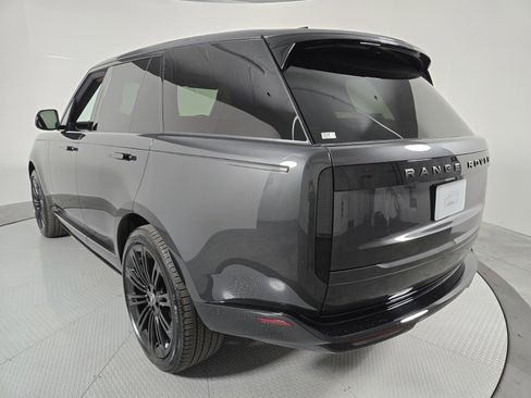 New 2025 Land Rover Range Rover SE image 16