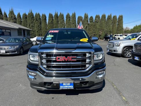 Used 2018 GMC Sierra 1500 SLT w/ SLT Premium Package image 3