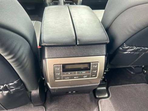 Used 2021 Lexus GX 460 Premium w/ Premium Package AWD/4WD image 30