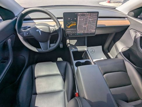 Used 2021 Tesla Model Y Performance image 18