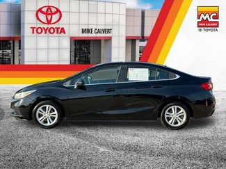 Used 2017 Chevrolet Cruze LT w/ Convenience Package FWD video 2
