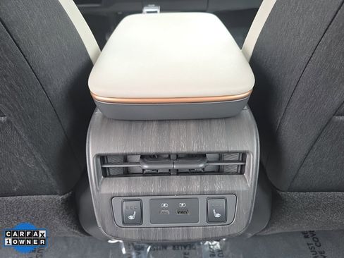 Used 2023 Nissan Ariya AWD image 32