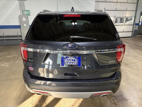 Used 2017 Ford Explorer XLT w/ Equipment Group 201A image 7