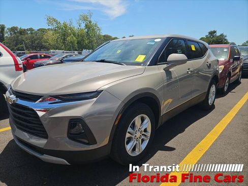 Used 2021 Chevrolet Blazer LT FWD image 2