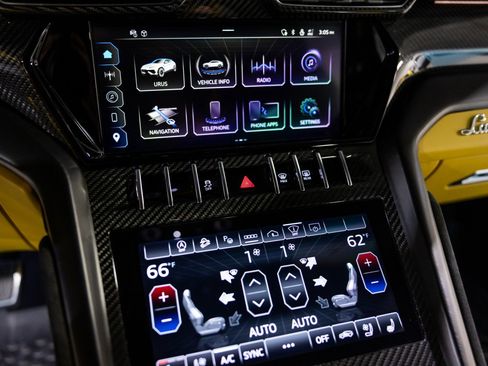 Used 2024 Lamborghini Urus S image 44