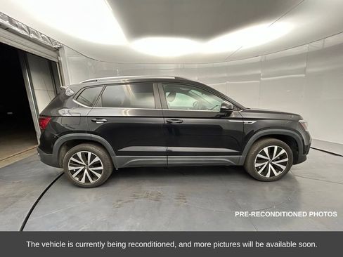 Used 2022 Volkswagen Taos SE image 7