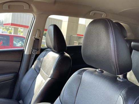 Used 2016 Nissan Rogue SL AWD/4WD image 16