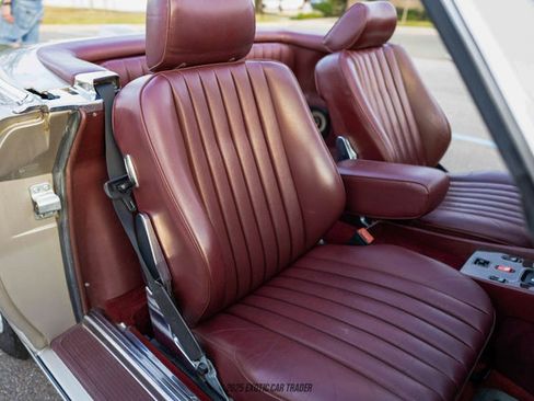 Used 1987 Mercedes-Benz 560 SL image 38