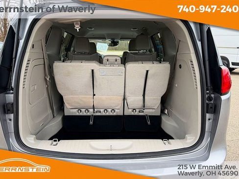 Used 2018 Chrysler Pacifica Limited w/ Advanced Safetytec Group image 19