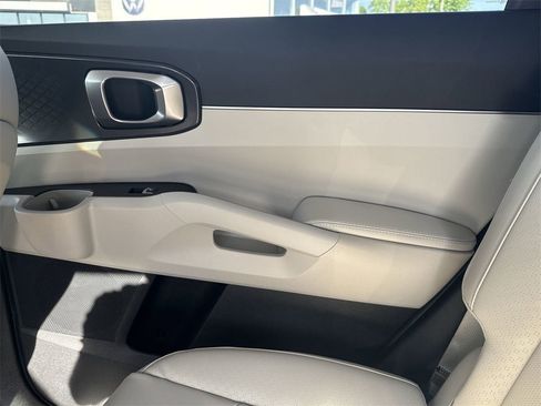 New 2025 Kia Sorento S image 26