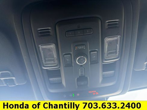Used 2023 Chevrolet Tahoe Premier AWD/4WD image 20