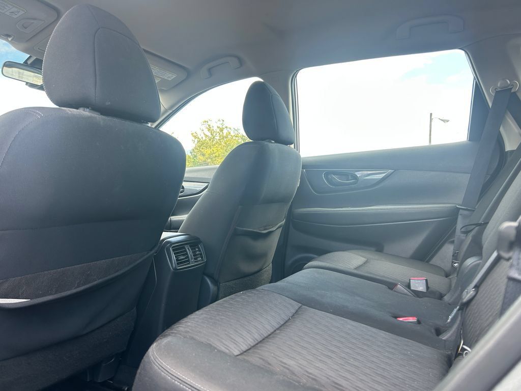 Used 2019 Nissan Rogue S AWD/4WD image 25