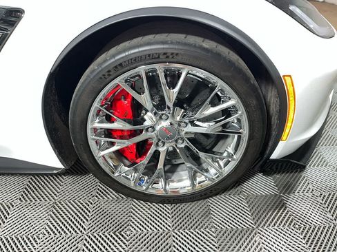 Used 2016 Chevrolet Corvette Z06 w/ 3LZ Preferred Equipment Group RWD image 10