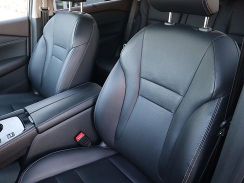 Used 2023 Nissan Rogue SL w/ SL Premium Package image 19