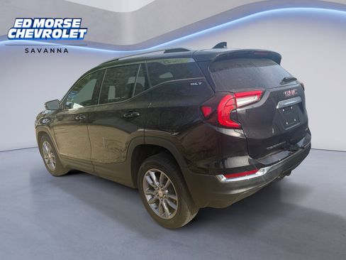 Used 2022 GMC Terrain SLT AWD/4WD image 2