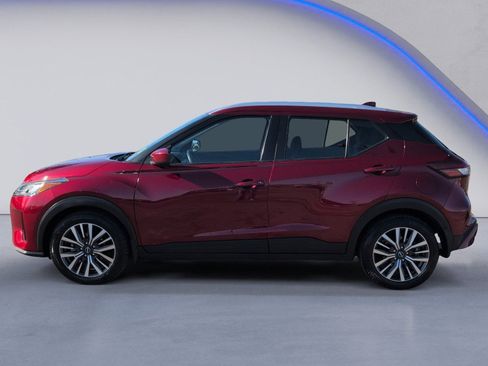 Used 2022 Nissan Kicks SV image 12