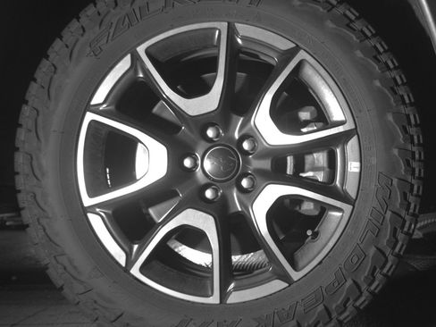 Used 2025 Jeep Compass Trailhawk AWD/4WD image 13
