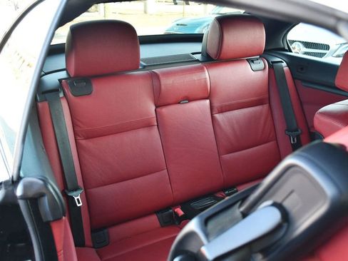 Used 2011 BMW 335i Convertible image 19