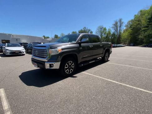 Used 2017 Toyota Tundra Limited w/ Limited Premium Package AWD/4WD image 4