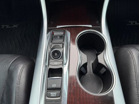 Used 2015 Acura TLX V6 w/ Technology Package FWD image 28