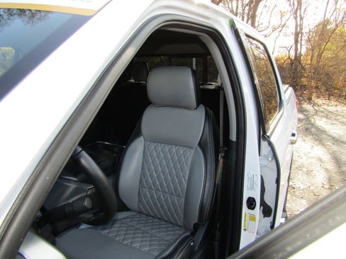 Certified 2022 Ford F150 XLT w/ Equipment Group 302A High image 12