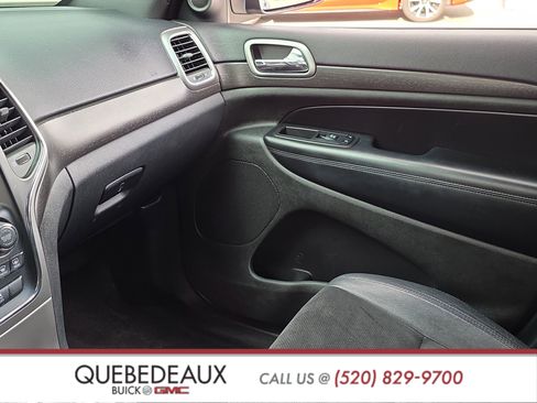 Used 2017 Jeep Grand Cherokee Altitude image 21