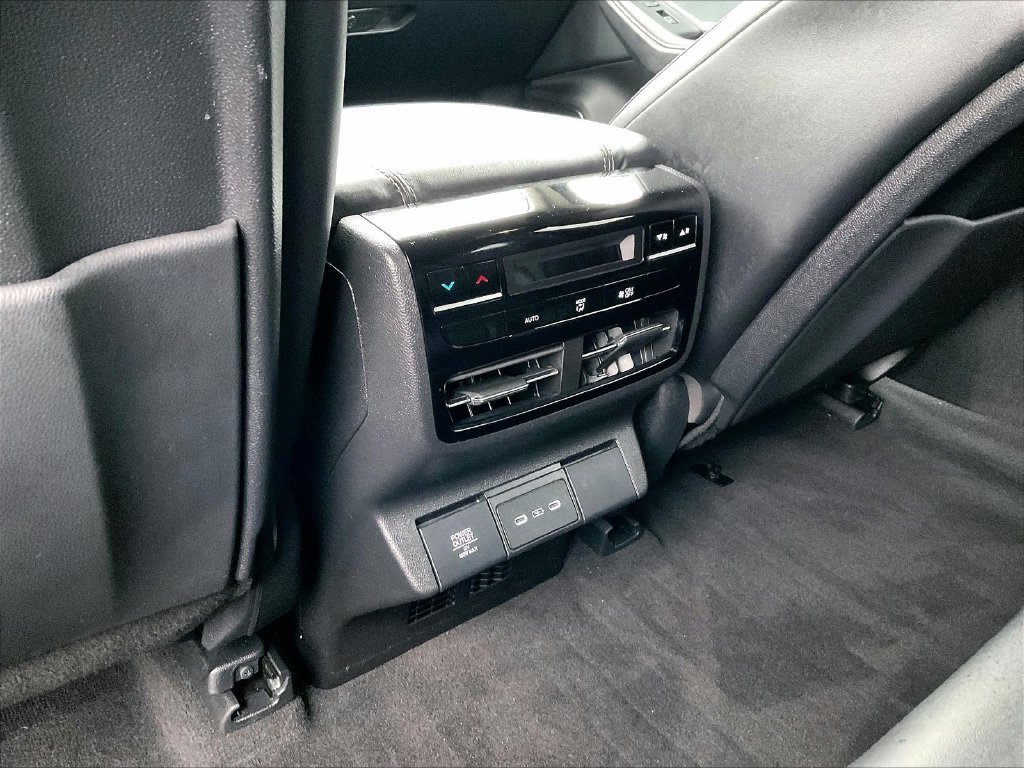 Used 2025 Acura MDX w/ Technology Package AWD/4WD image 29