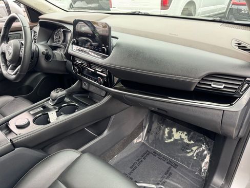 Used 2023 Nissan Rogue SL w/ SL Premium Package AWD/4WD image 9