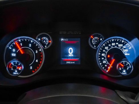 Used 2025 RAM 2500 Big Horn image 29