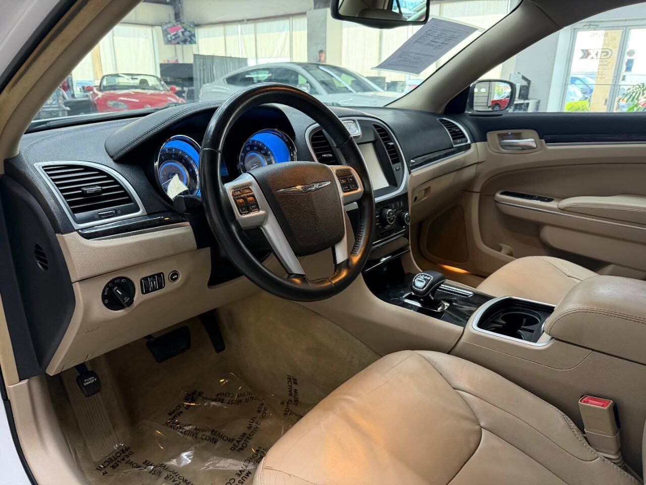 Used 2014 Chrysler 300 w/ Driver Convenience Group RWD image 19
