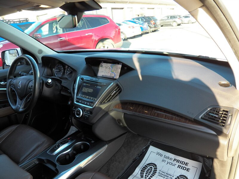Used 2018 Acura MDX w/ Technology Package AWD/4WD image 17