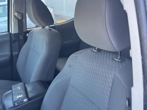 Used 2023 Toyota Tacoma SR5 w/ Black Out Package (TMS) image 11