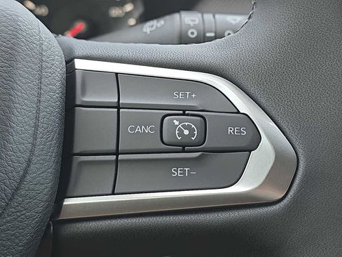 New 2026 Jeep Compass Latitude AWD/4WD image 34