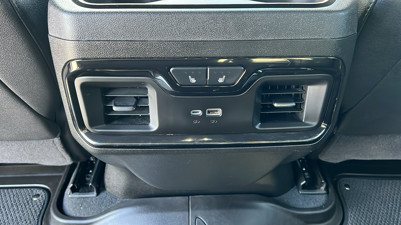 Certified 2025 GMC Sierra 1500 AT4 AWD/4WD image 15
