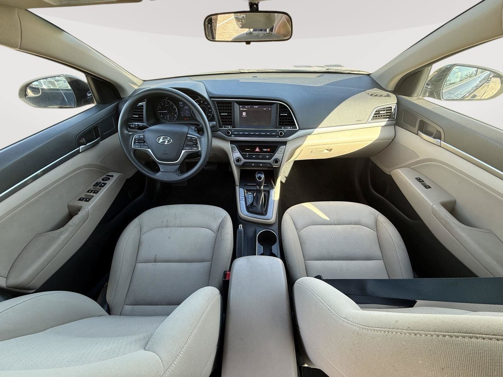 Used 2017 Hyundai Elantra SE FWD image 25