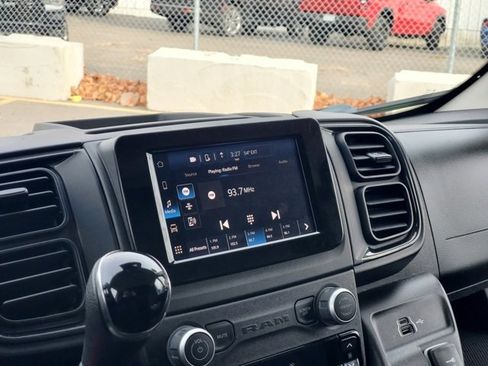 Used 2023 RAM ProMaster 2500 image 17