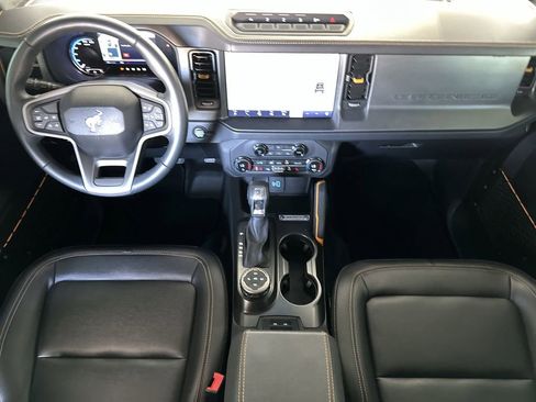Used 2024 Ford Bronco Badlands w/ Sasquatch Package AWD/4WD image 16