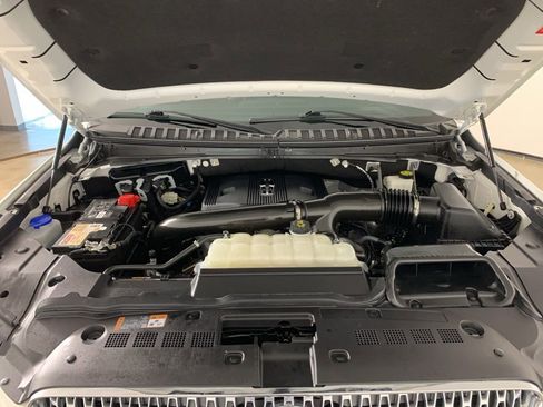 Used 2024 Lincoln Navigator Premiere AWD/4WD image 45