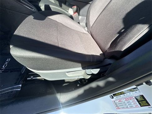 New 2025 Nissan Kicks Play S image 12