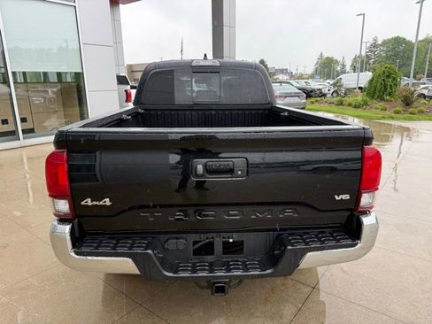 Used 2021 Toyota Tacoma SR5 AWD/4WD image 6