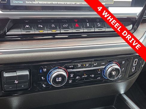 Used 2023 GMC Sierra 1500 SLT w/ SLT Premium Plus Package AWD/4WD image 19