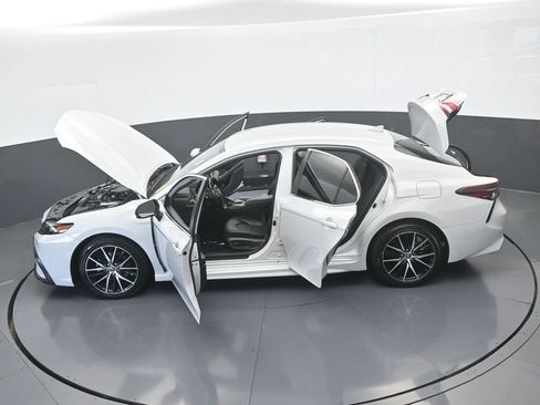 Used 2023 Toyota Camry SE FWD image 64